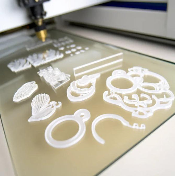 Acrylarten für die Lasergravur: Optionen, Anwendungsbereiche und Vorgehensweisen