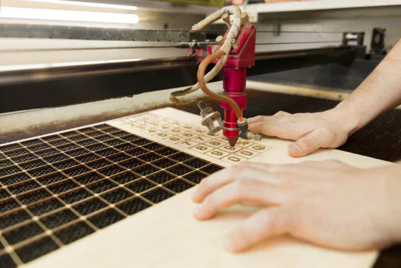 Bestes Holz für die Lasergravur: Wählen Sie das Richtige für Ihr nächstes Projekt